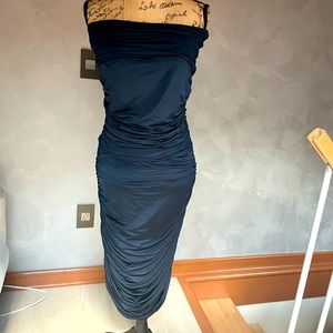 TAHARI navy dress. Size 8